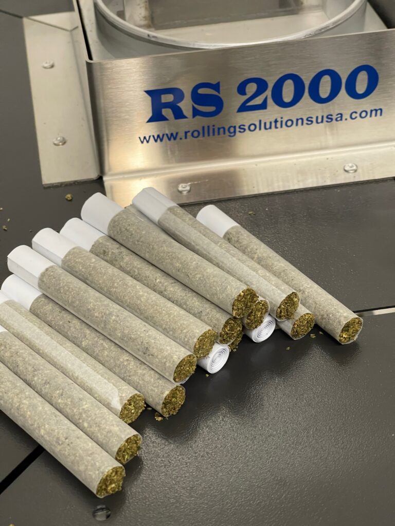 Two 2g blunts rolled with precision using the RS 2000 Blunt Master